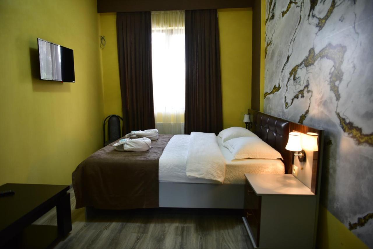 Hotel The K Tbilisi Esterno foto