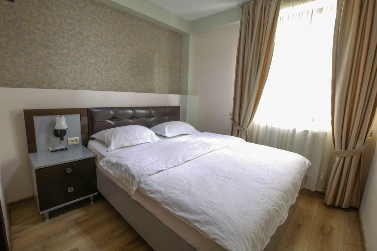Hotel The K Tbilisi Esterno foto